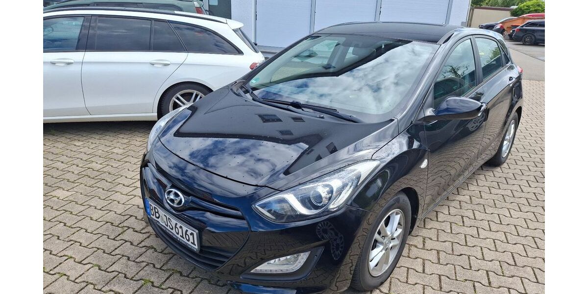 Hyundai i30 165.800 km 4.900 &euro; Sindelfingen 71069