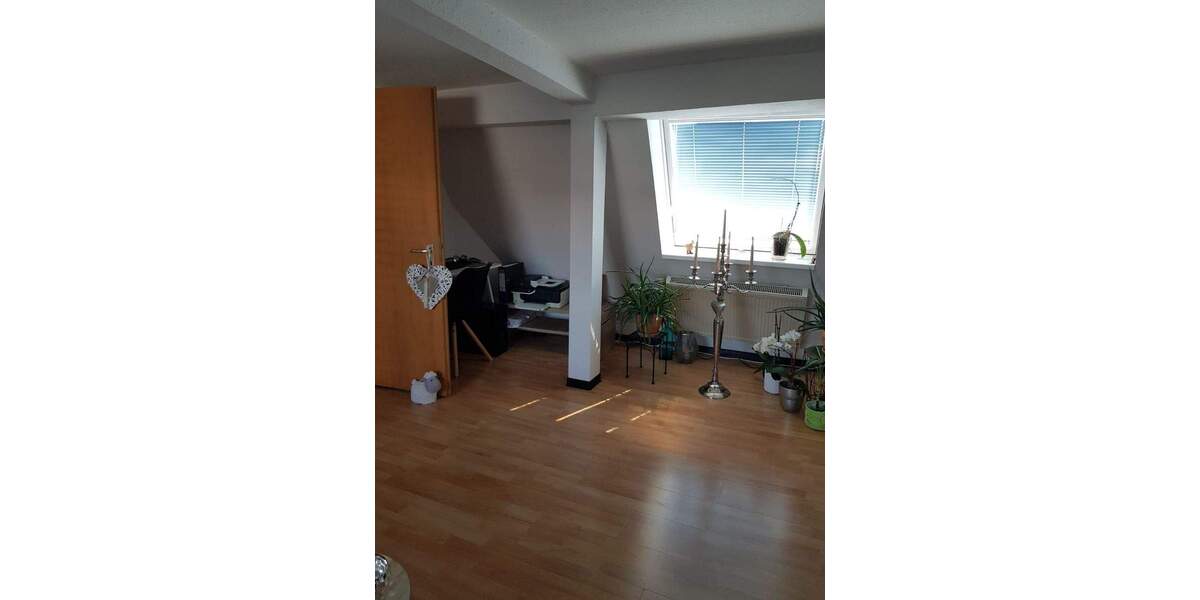 Etagenwohnung Stuttgart Zuffenhausen - 3 Zimmer, 72 m&sup2;, 780&euro; | Angebot:25880197