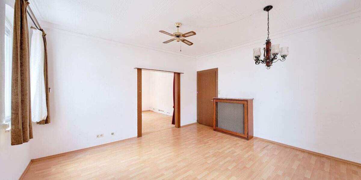 Mehrfamilienhaus, Wohnhaus Backnang - 9 Zimmer, 233 m&sup2;, 550.000&euro; | Angebot:25696179