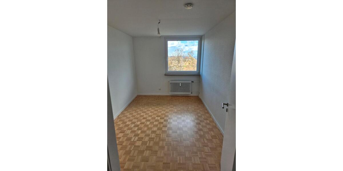 Etagenwohnung Stuttgart Birkach - 5 Zimmer, 137 m&sup2;, 1.900&euro; | Angebot:25965644