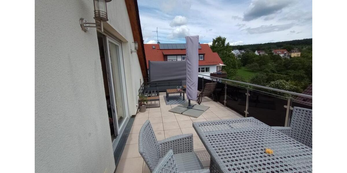 Dachgeschoßwohnung Esslingen am Neckar Hegensberg - 3 Zimmer, 71 m&sup2;, 1.350&euro; | Angebot:25174491