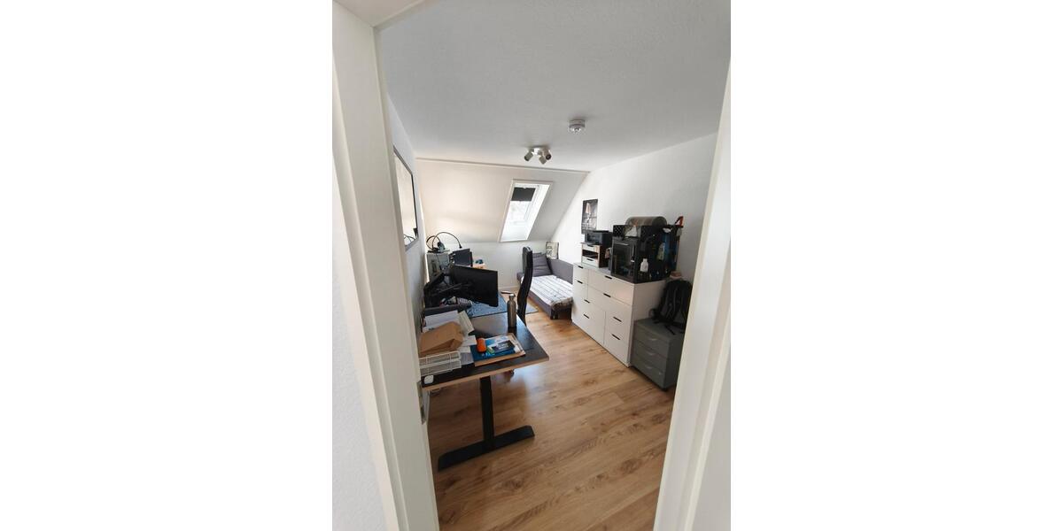 Dachgeschoßwohnung Fellbach Oeffingen - 4.5 Zimmer, 99 m&sup2;, 435.000&euro; | Angebot:26238119