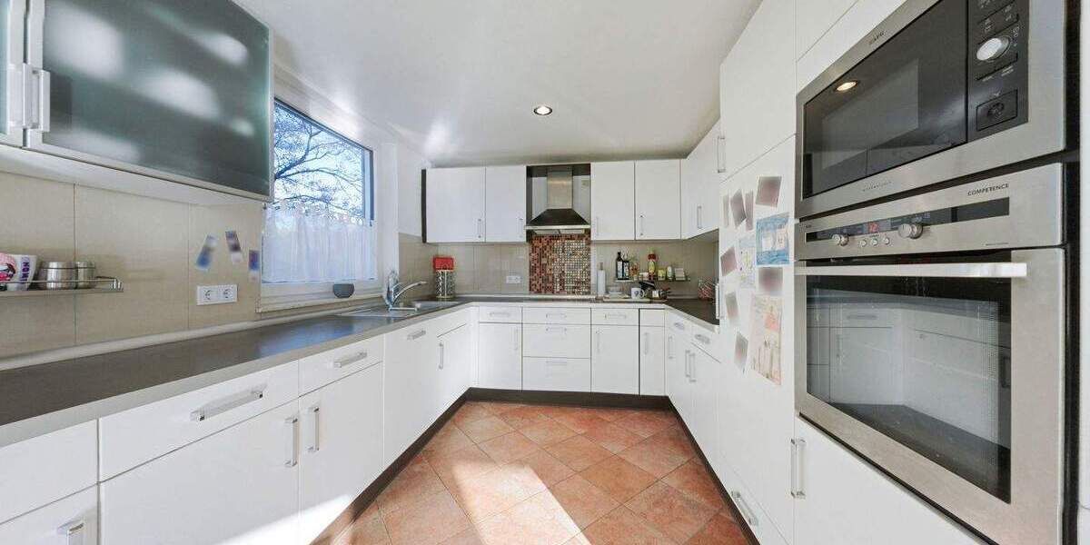 Etagenwohnung Remseck Neckarrems - 7 Zimmer, 226 m&sup2;, 799.000&euro; | Angebot:25706140