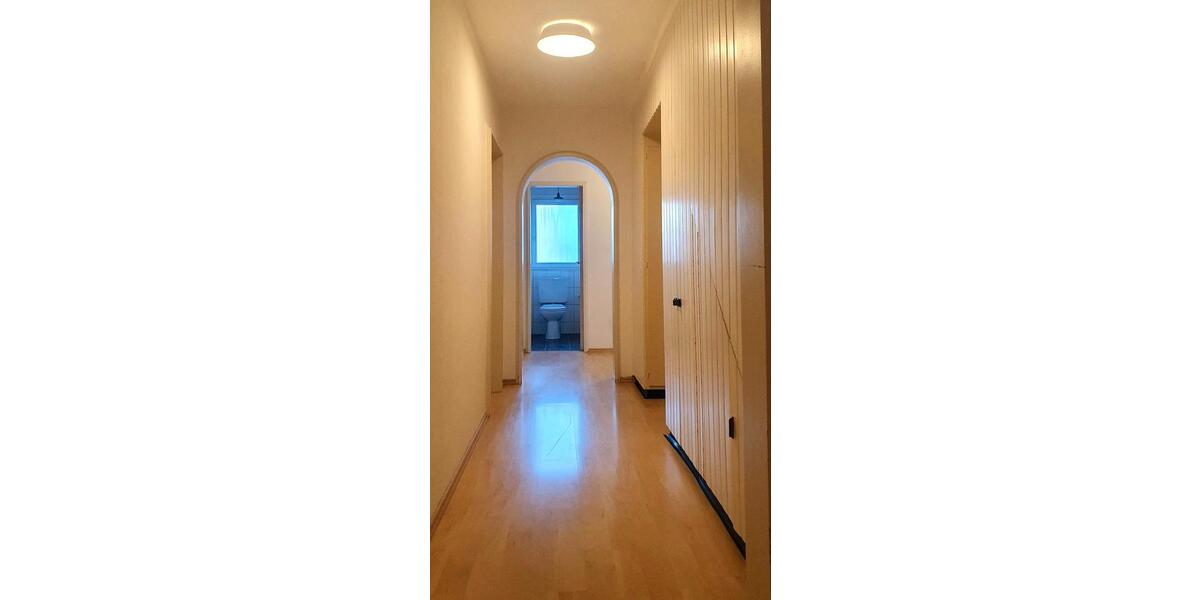 Etagenwohnung Ludwigsburg - 3 Zimmer, 104 m&sup2;, 1.350&euro; | Angebot:25939148