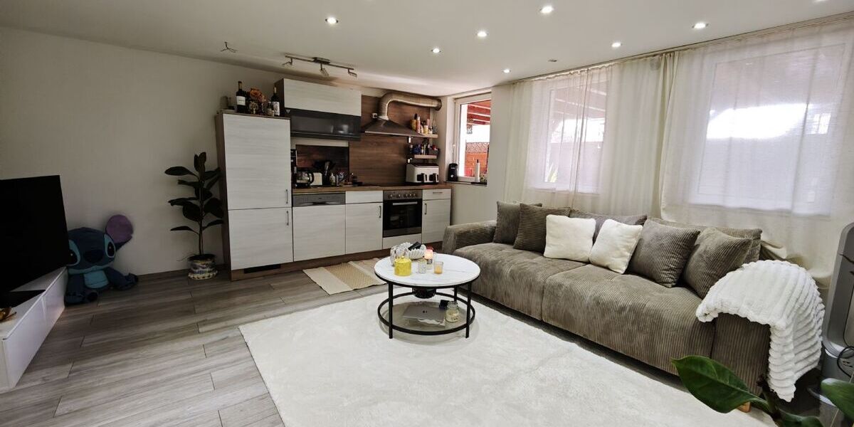 Starke Kapitalanlage - 5-Familienhaus mit Ausbaupotential - Mehrfamilienhaus, Wohnhaus Tiefenbronn | Angebot:24568753