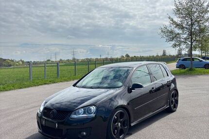 VW Golf 180.000 km 9.600 &euro; Bietigheim-Bissingen 74321