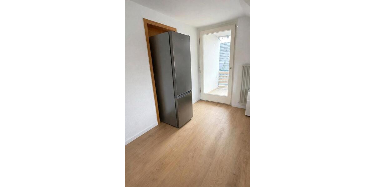 Dachgeschoßwohnung Oberstenfeld - 3 Zimmer, 72 m&sup2;, 1.000&euro; | Angebot:25781832