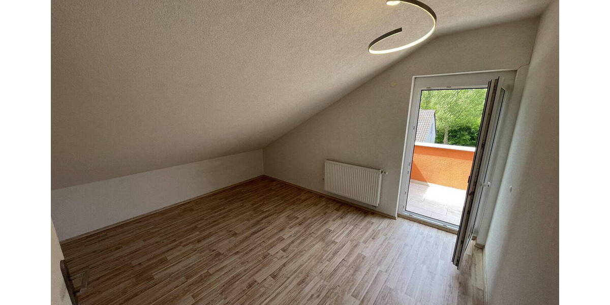 Etagenwohnung Waiblingen Beinstein - 4 Zimmer, 95 m&sup2;, 1.200&euro; | Angebot:26807653