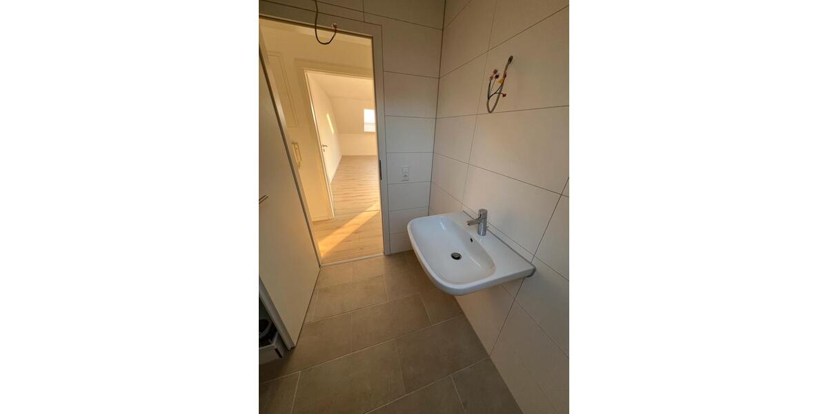 Dachgeschoßwohnung Leonberg - 2 Zimmer, 58 m&sup2;, 880&euro; | Angebot:25945542