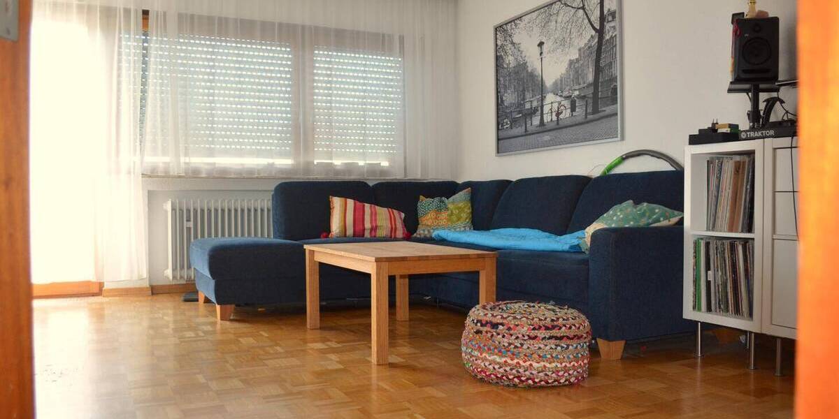 Etagenwohnung Stuttgart Bad Cannstatt - 4 Zimmer, 107 m&sup2;, 1.500&euro; | Angebot:26930193