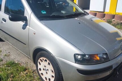 Fiat Punto 49.932 km 2.990 &euro; weinstadt 71384