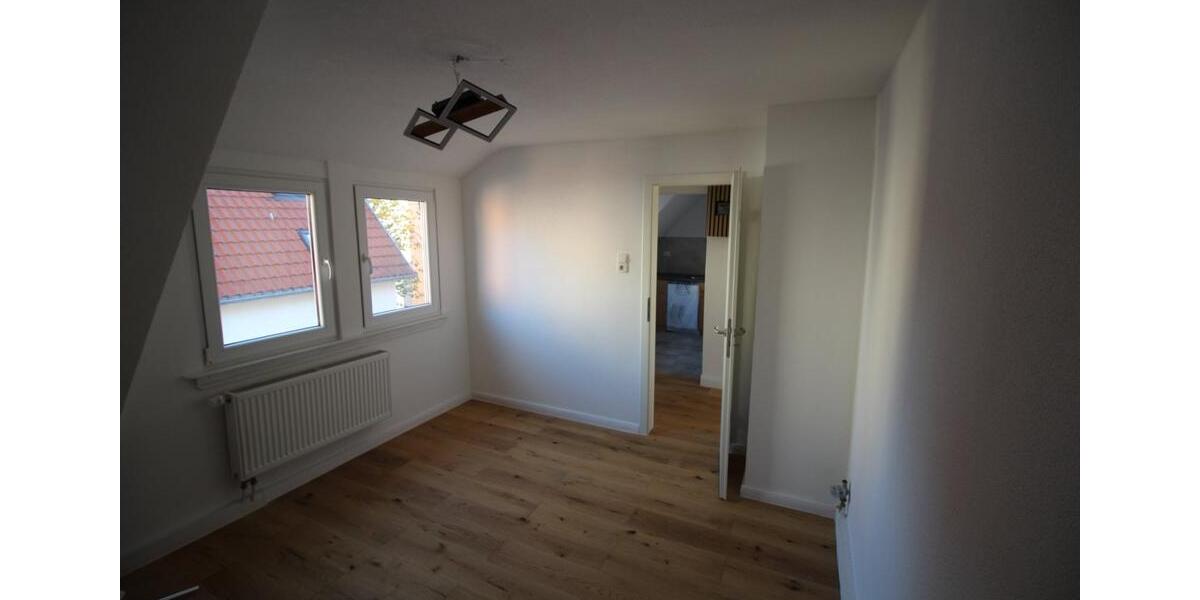 Mehrfamilienhaus, Wohnhaus Stuttgart Stuttgart-Süd - 9 Zimmer, 163 m&sup2;, 575.000&euro; | Angebot:26058984