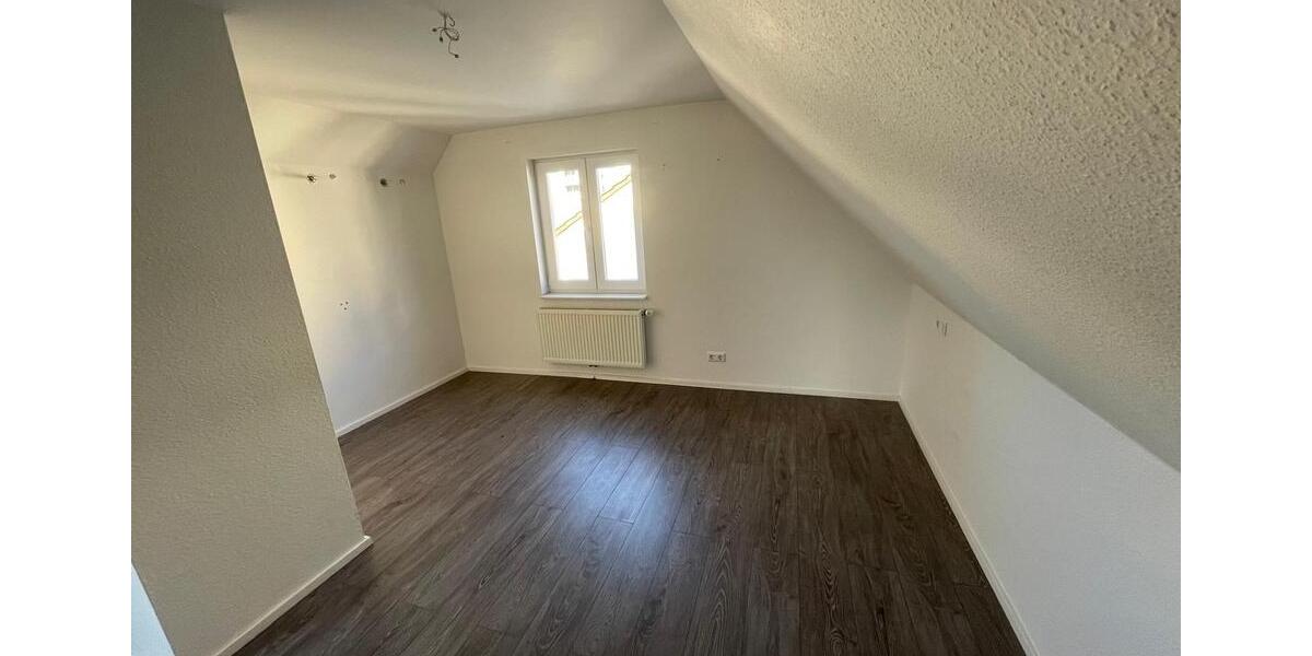 Dachgeschoßwohnung Stuttgart Bad Cannstatt - 2 Zimmer, 46 m&sup2;, 900&euro; | Angebot:24919549
