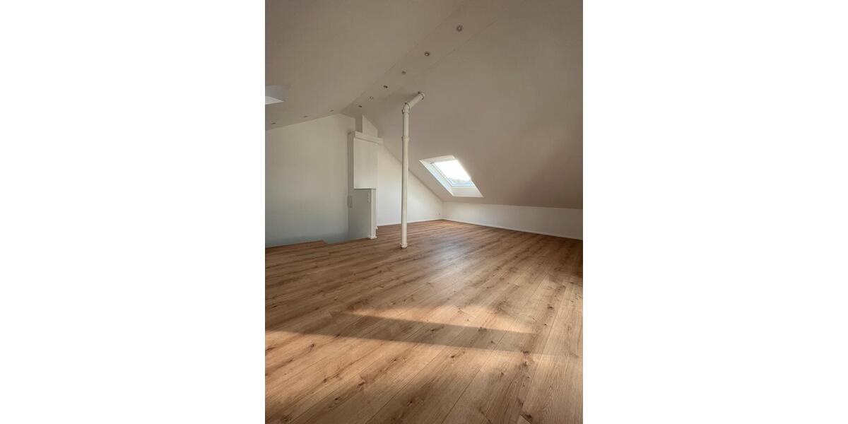 Dachgeschoßwohnung Korntal-Münchingen Münchingen - 3 Zimmer, 55 m&sup2;, 1.050&euro; | Angebot:26441792