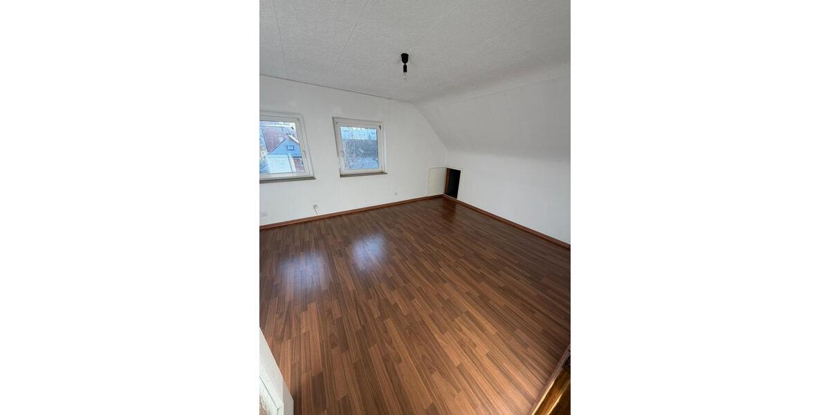 Dachgeschoßwohnung Böblingen - 3 Zimmer, 58 m&sup2;, 965&euro; | Angebot:24466351