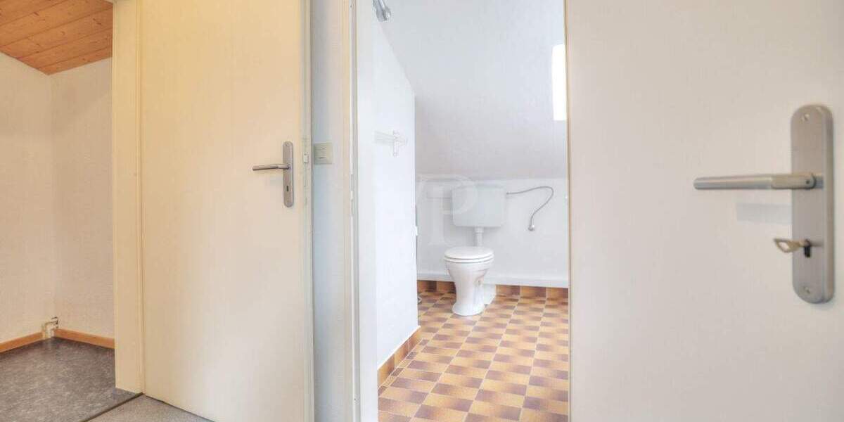 Mehrfamilienhaus, Wohnhaus Schwaigern - 8 Zimmer, 160 m&sup2;, 430.000&euro; | Angebot:25731882