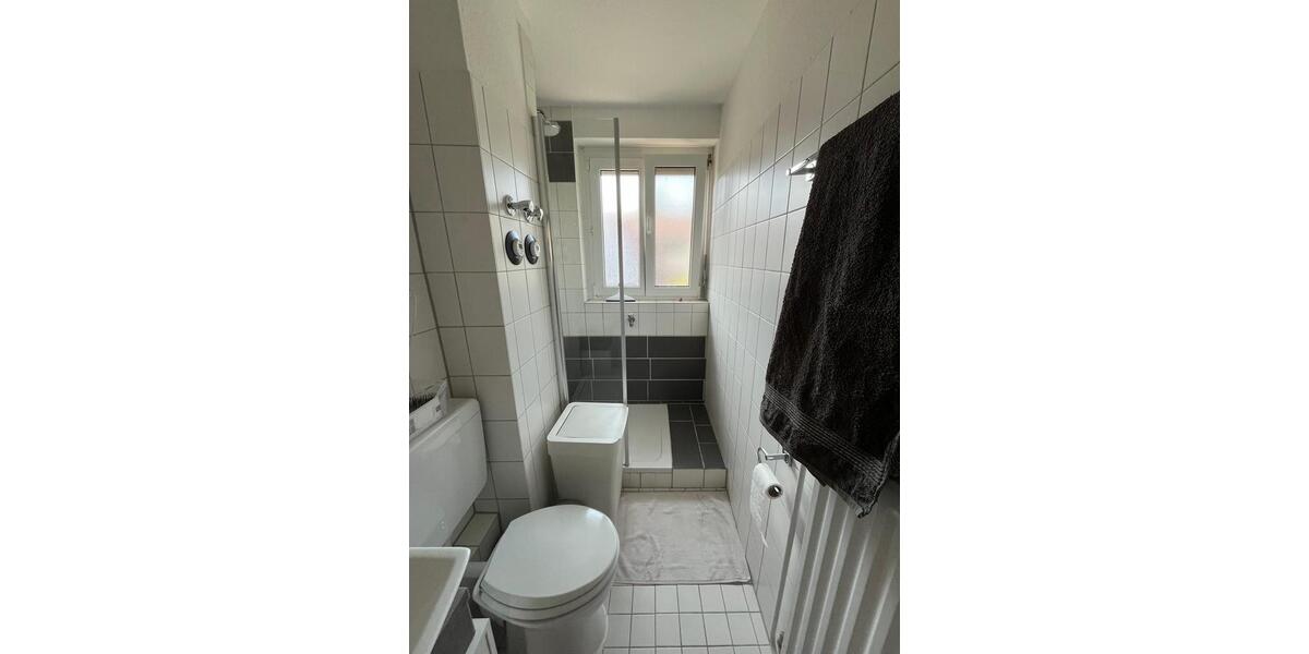 Etagenwohnung Stuttgart Degerloch - 2.5 Zimmer, 42 m&sup2;, 240.000&euro; | Angebot:27580943