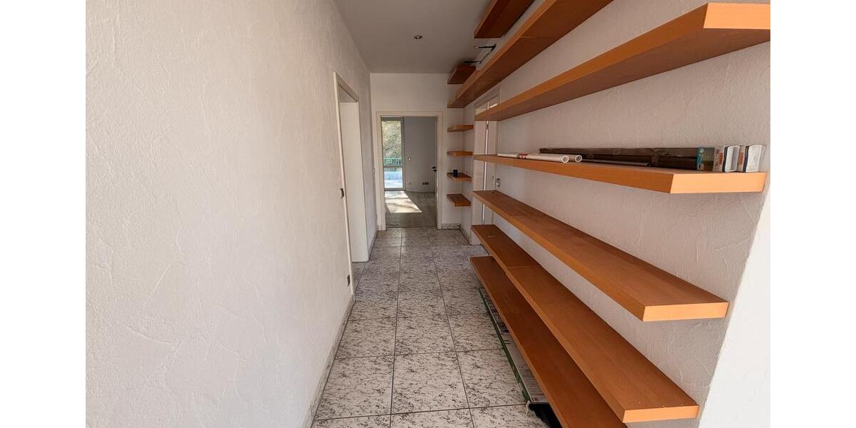Etagenwohnung Mühlacker - 5 Zimmer, 140 m&sup2;, 1.500&euro; | Angebot:27568125