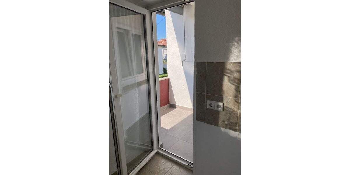 Etagenwohnung Stuttgart Möhringen - 2 Zimmer, 80 m&sup2;, 900&euro; | Angebot:25727018