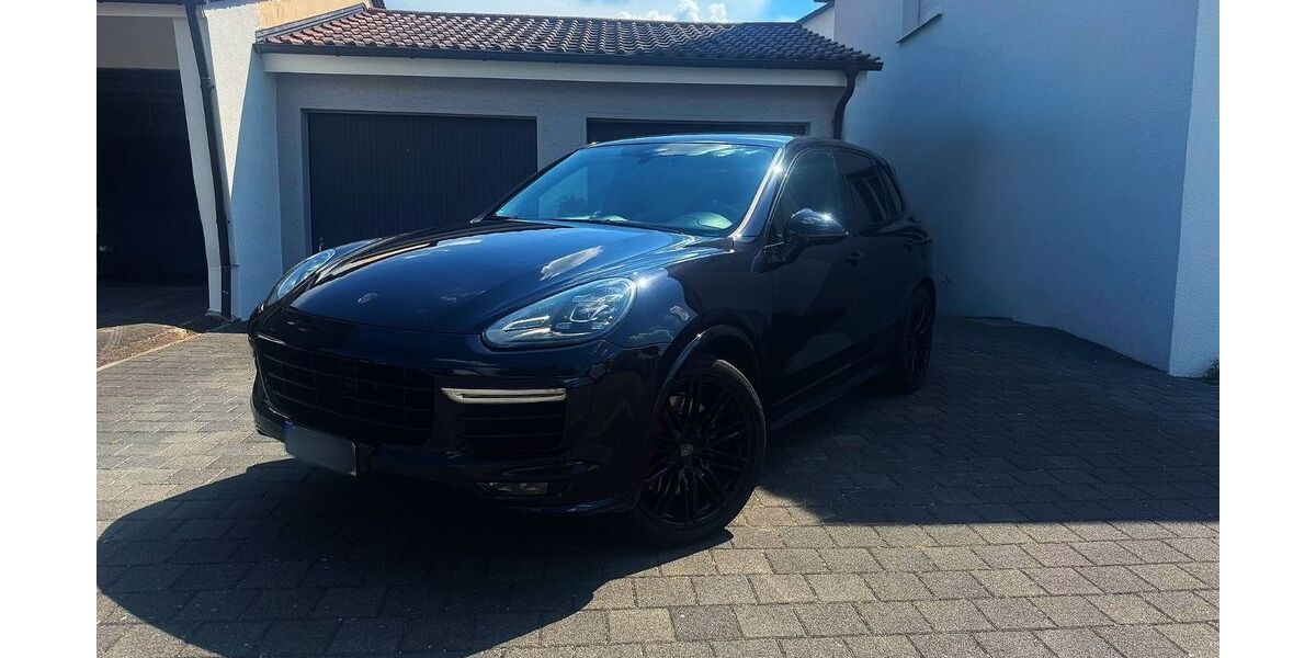 Porsche Cayenne 170.000 km 25.900 &euro; Ludwigsburg 71634