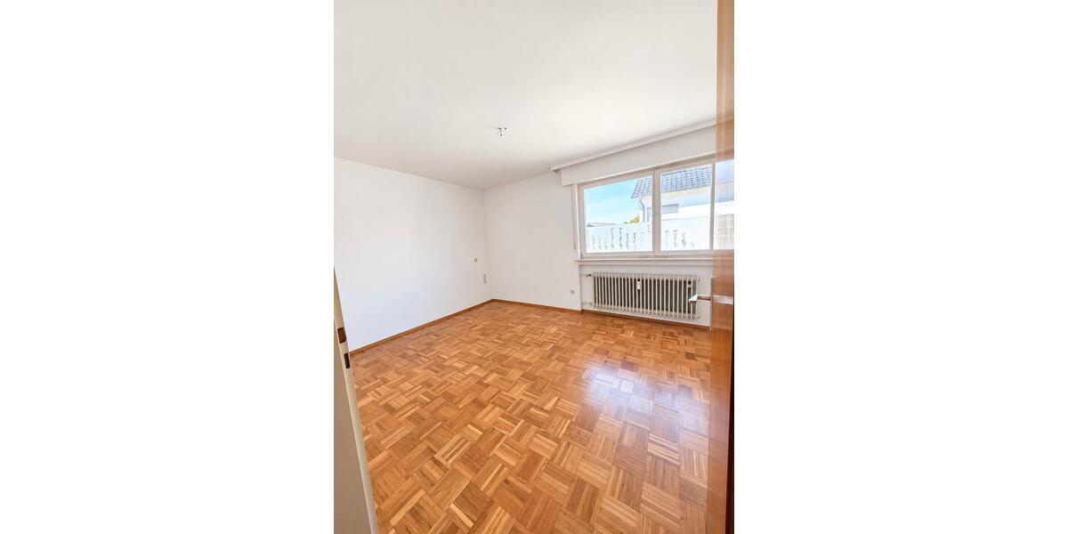 Etagenwohnung Schwaigern - 4.5 Zimmer, 105 m&sup2;, 1.100&euro; | Angebot:27580331