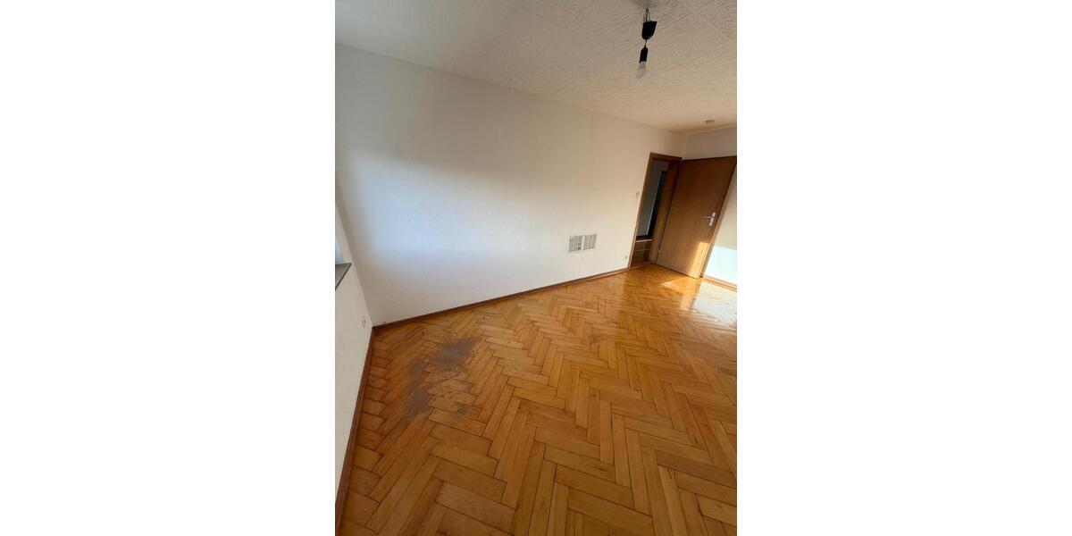 Dachgeschoßwohnung Böblingen - 3 Zimmer, 58 m&sup2;, 965&euro; | Angebot:24466351