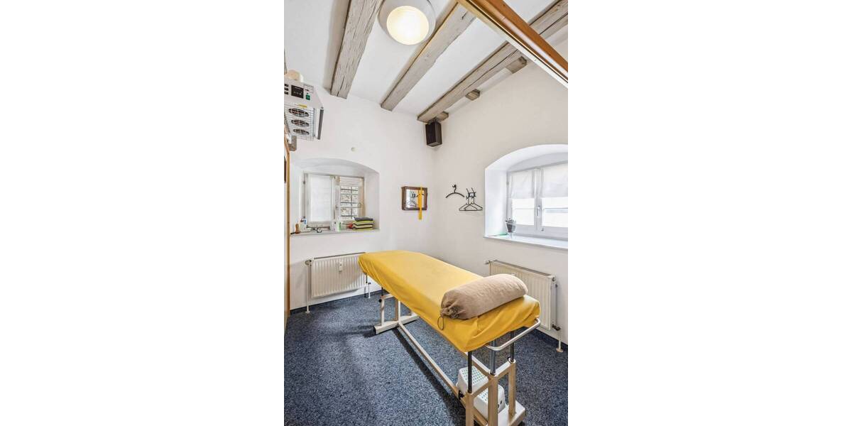 Etagenwohnung Ludwigsburg Oßweil - 3 Zimmer, 100 m&sup2;, 299.000&euro; | Angebot:25777881