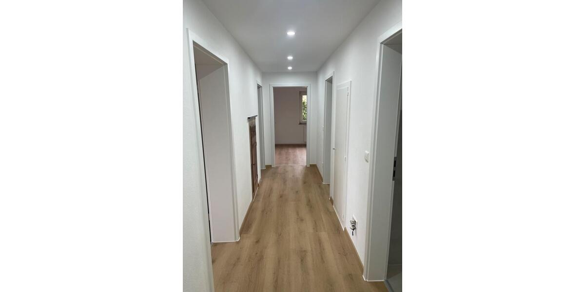 Erdgeschoßwohnung Ditzingen - 3 Zimmer, 70 m&sup2;, 1.200&euro; | Angebot:26404854