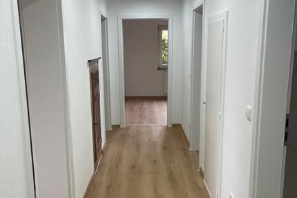 Wohnung Ditzingen - 3 Zimmer, 70 m&sup2;, 1.200&euro; | Angebot:26404854