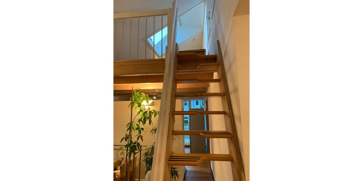 Dachgeschoßwohnung Stuttgart Lehen - 2 Zimmer, 90 m&sup2;, 1.460&euro; | Angebot:25992085