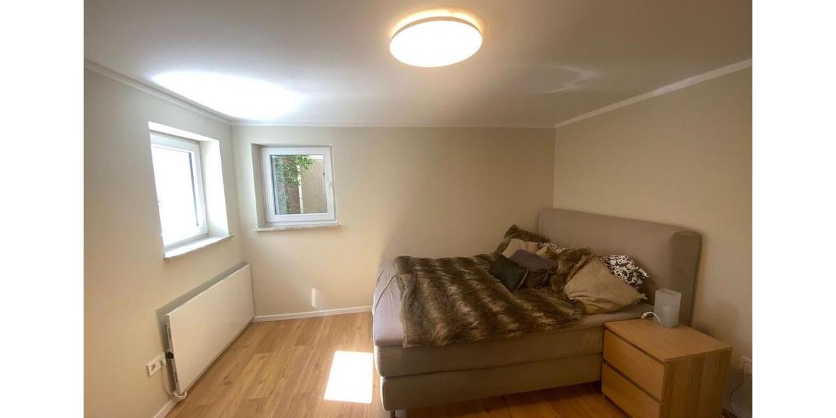 Etagenwohnung Stuttgart Zuffenhausen - 1.5 Zimmer, 30 m&sup2;, 990&euro; | Angebot:26003067