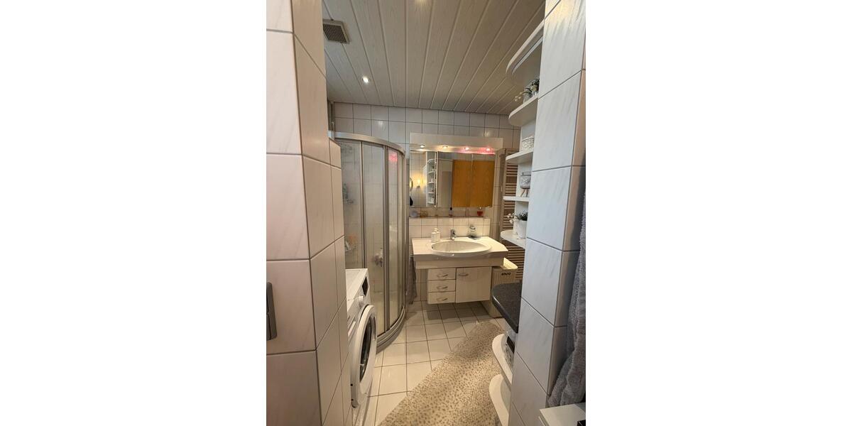 Erdgeschoßwohnung Leonberg - 3.5 Zimmer, 80 m&sup2;, 375.000&euro; | Angebot:25409085