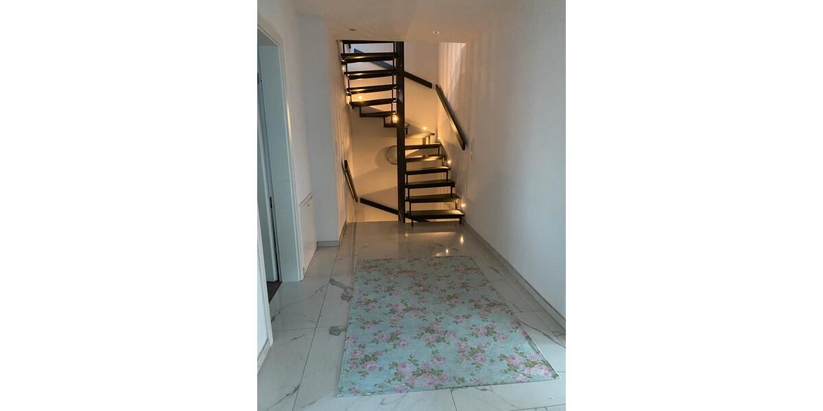 Doppelhaushälfte Möglingen - 6 Zimmer, 146 m&sup2;, 2.300&euro; | Angebot:26448103