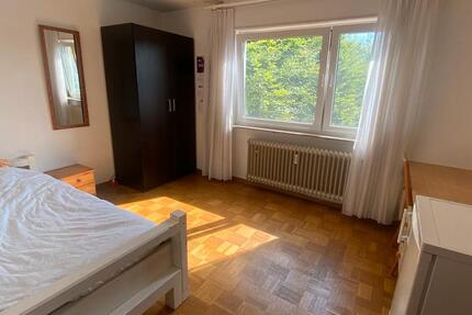 Wohnung Stuttgart Luginsland - 15 Zimmer, 38 m&sup2;, 400&euro; | Angebot:26464776