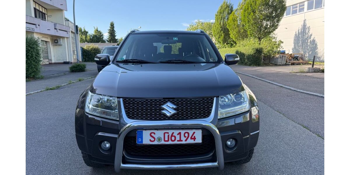 Suzuki Grand Vitara 163.000 km 8.499 &euro; Fellbach 70736