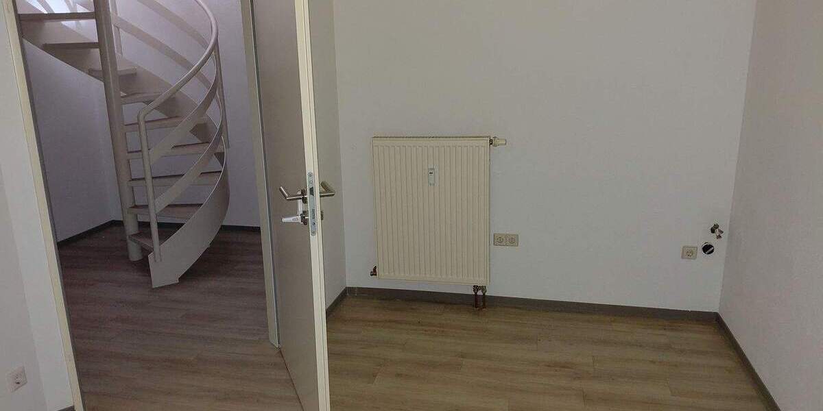 Etagenwohnung Vaihingen an der Enz - 3 Zimmer, 114 m&sup2;, 1.200&euro; | Angebot:25668025