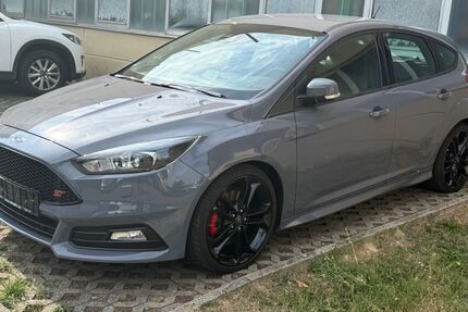 Ford Focus 165.000 km 9.599 &euro; Kornwestheim 70806