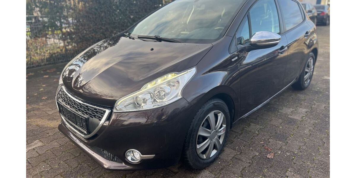 Peugeot 208 138.825 km 5.500 &euro; Sindelfingen 71065