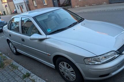 Opel Vectra 83.000 km 2.750 &euro; Freiberg 71691