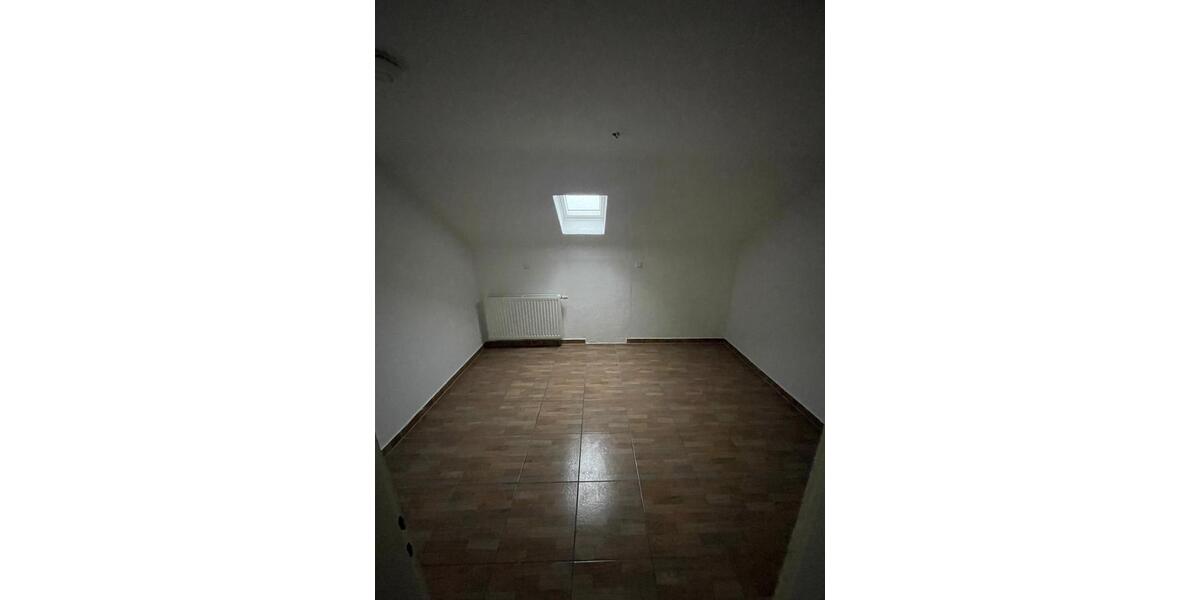 Dachgeschoßwohnung Backnang - 2.5 Zimmer, 60 m&sup2;, 700&euro; | Angebot:27580481
