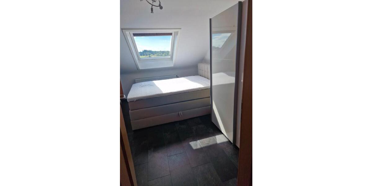 Dachgeschoßwohnung Baltmannsweiler - 2.5 Zimmer, 45 m&sup2;, 155.000&euro; | Angebot:25632826