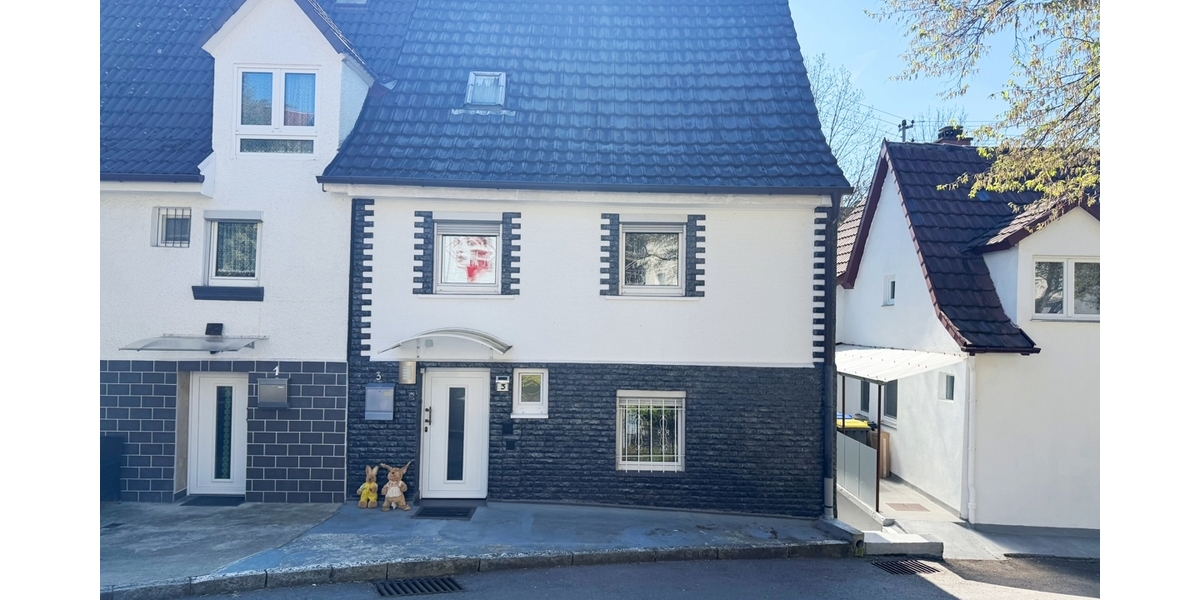 „Charmante Doppelhaushälfte mit großem Grundstück und Entwicklungsmöglichkeiten“ - Doppelhaushälfte Waiblingen / Neustadt Rems-Murr-Kreis Kreis | Angebot:26561677
