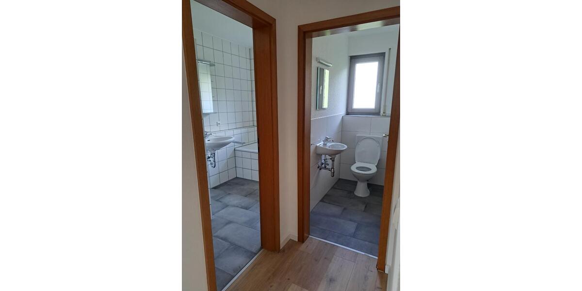 Etagenwohnung Esslingen am Neckar Hegensberg - 2.5 Zimmer, 68 m&sup2;, 870&euro; | Angebot:25287122