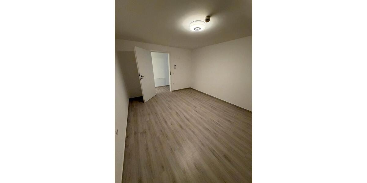 Etagenwohnung Remseck am Neckar - 3 Zimmer, 95 m&sup2;, 1.150&euro; | Angebot:27557885