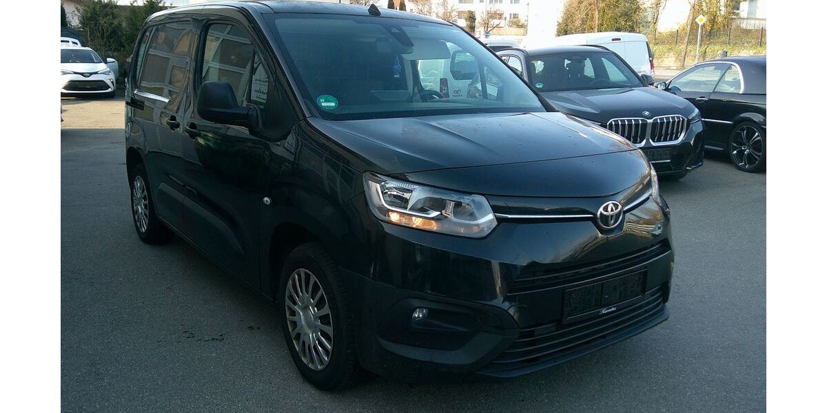 Toyota Proace City 100.000 km 10.960 &euro; Sindelfingen 71065