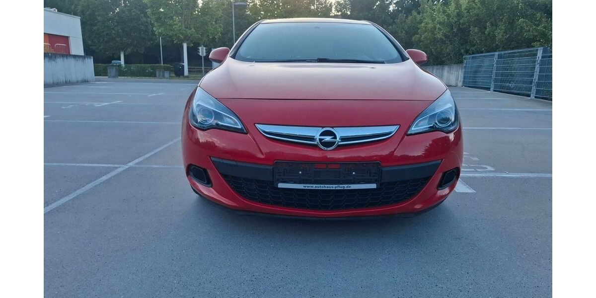 Opel Astra 83.000 km 8.999 &euro; stuttgart 70469