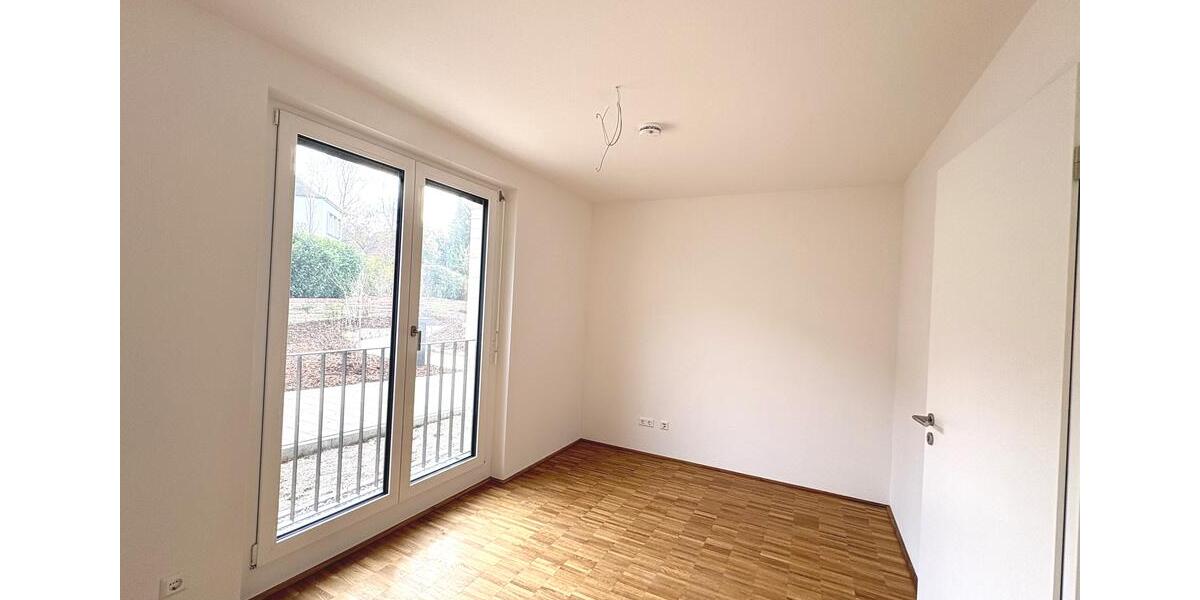 Erdgeschoßwohnung Leonberg - 4 Zimmer, 101 m&sup2;, 1.821&euro; | Angebot:23714104