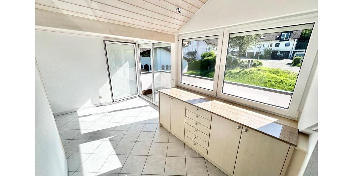 Dachgeschoßwohnung Oberriexingen - 3 Zimmer, 76 m&sup2;, 912&euro; | Angebot:25936829