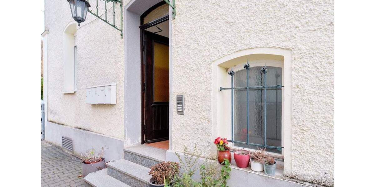 Etagenwohnung Stuttgart Degerloch - 3 Zimmer, 65 m&sup2;, 290.000&euro; | Angebot:25696182