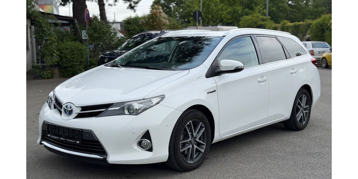Toyota Auris 155.000 km 10.990 &euro; Möglingen 71696